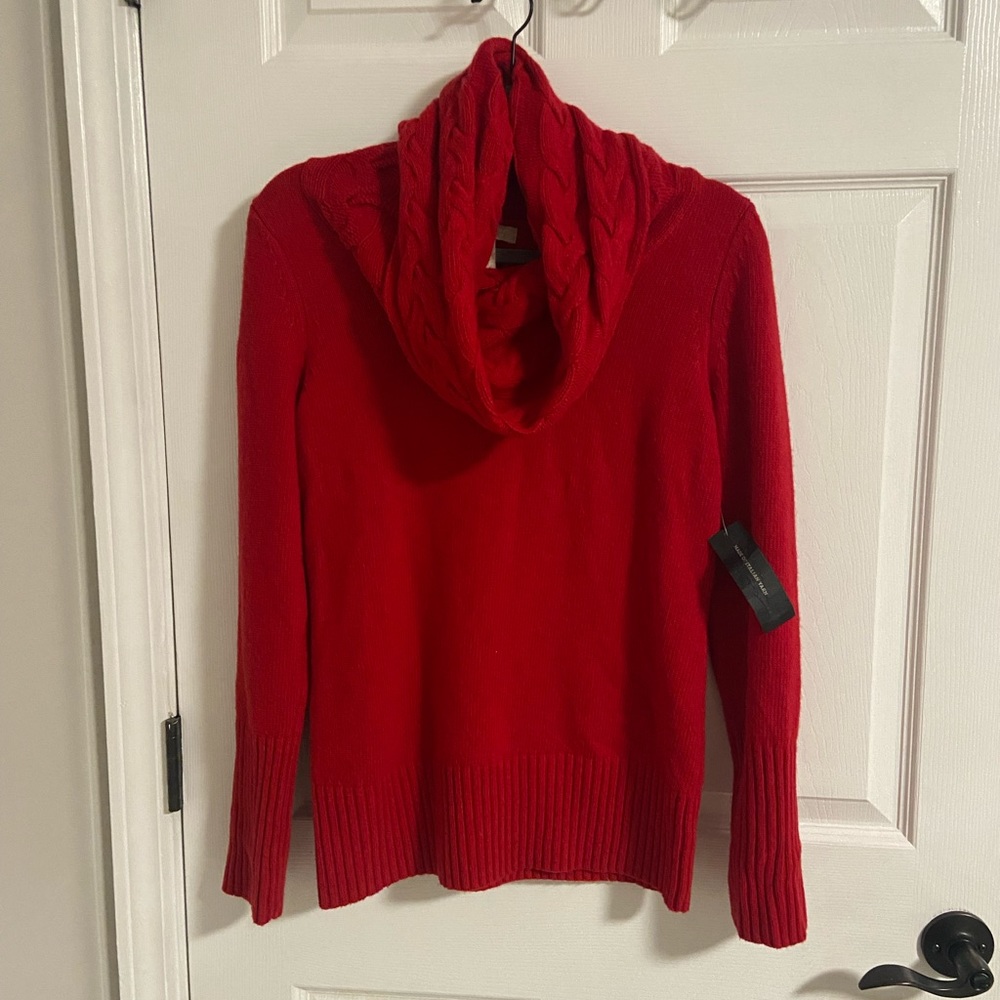 Banana Republic sweater. Italian yarn (contains merino wool and cashmere)